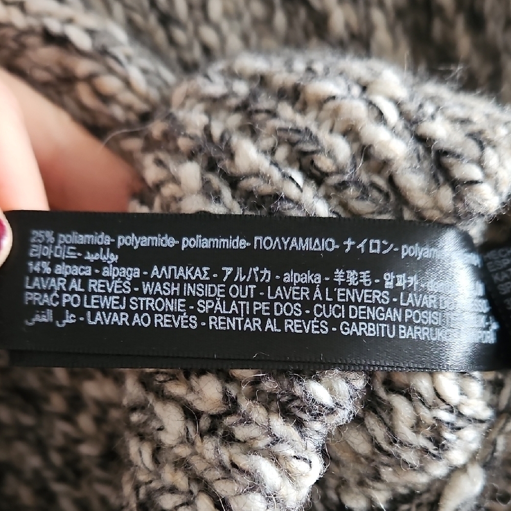Massimo Dutti Gray Knit Sweater with Gold Accent - Picture 6 of 8